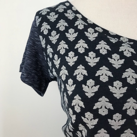 Lucky Brand Block Print Scoop Neck Tee - Picture 2 of 7
